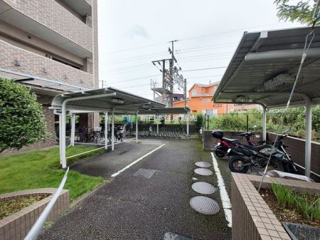 �É������Îs�剪 �̒��Ã}���V�����̎��ӊ�
