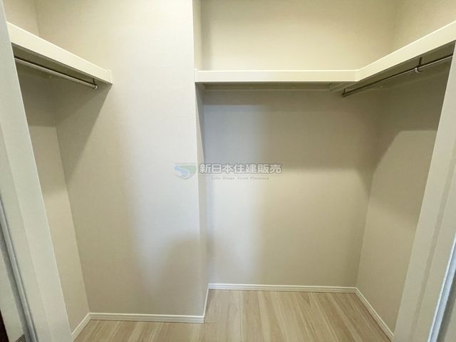 �É������Îs�O���� �̒��Ã}���V�����̎��[