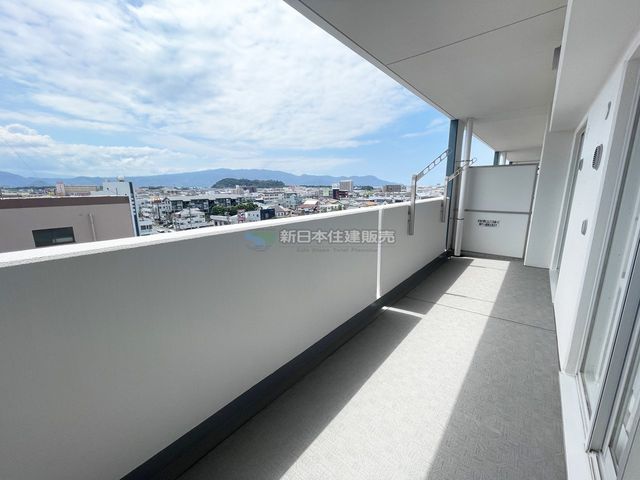 �É������Îs�O���� �̒��Ã}���V�����̃G���g�����X