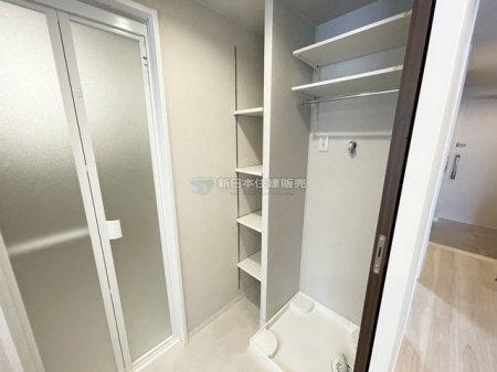 �É������Îs�O���� �̒��Ã}���V�����̎��[