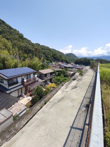 �É����ɓ��̍��s�k�]�� �̓y�n�̌��n�y�n�ʐ^