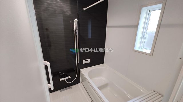 �É������Îs�O���� �̐V�z��ˌ��Ă̗���