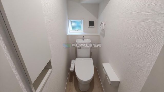 �É������Îs�O���� �̐V�z��ˌ��Ẵg�C��