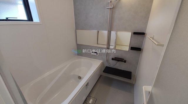 �É������Îs�剪 �̐V�z��ˌ��Ă̗���