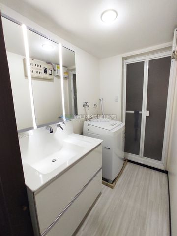 �É������Îs�剪 �̒��Ã}���V�����̃g�C��