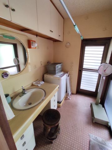 �É������Îs�����ё�v�ۂ̒��È�ˌ��Ă̐��ʑ�E���ʏ�