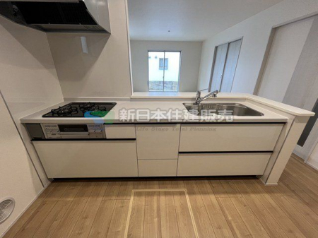 �É������Îs���͌��� �̐V�z��ˌ��ẴL�b�`��