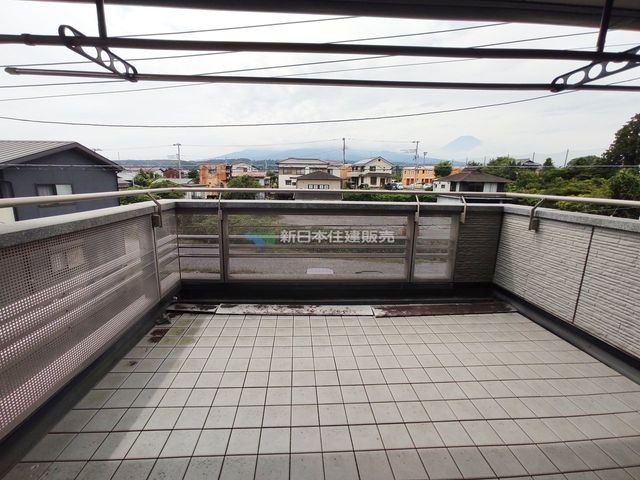 �É�������s���� �̒��È�ˌ��Ẵo���R�j�[