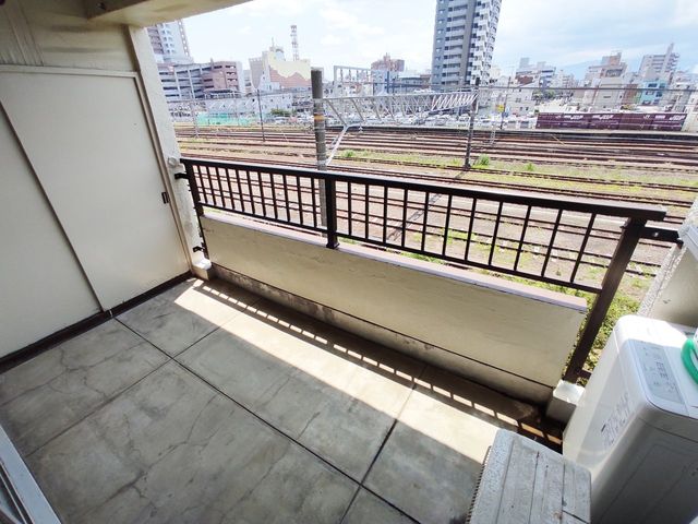 �É������Îs������ �̒��Ã}���V�����̒��ԏ�