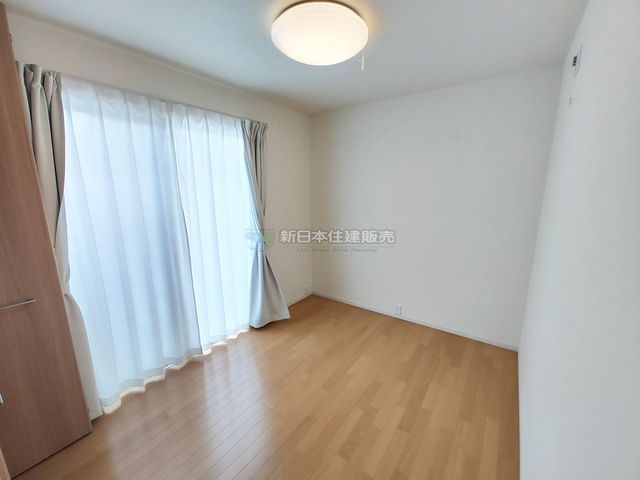�É�������s�ɓ����c �̒��È�ˌ��Ẵg�C��