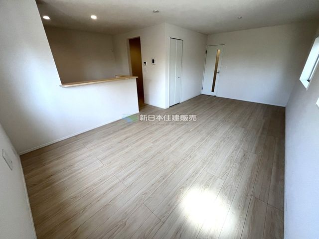 �É����c���S���쒬�m�c �̐V�z��ˌ��Ẵ��r���O