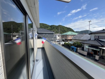 �É������Îs�{���� �̐V�z��ˌ��Ẵo���R�j�[