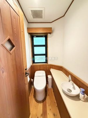 �É������Îs���� �̒��È�ˌ��Ẵg�C��