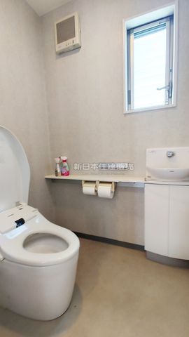 �É����ɓ��̍��s��m �̒��È�ˌ��Ẵo���R�j�[