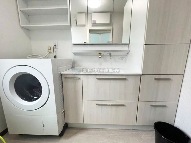 �É����ɓ��̍��s�ϔV�� �̒��È�ˌ��Ă̐��ʑ�E���ʏ�