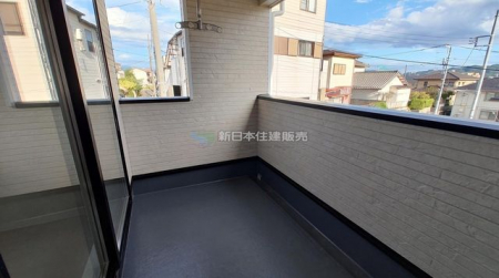 �É������Îs���F�� �̐V�z��ˌ��Ẵo���R�j�[
