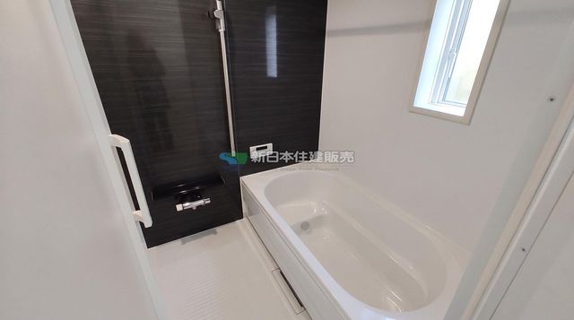 �É������Îs���F�� �̐V�z��ˌ��Ă̗���