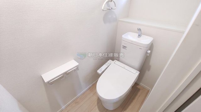 �É������Îs���F�� �̐V�z��ˌ��Ẵg�C��