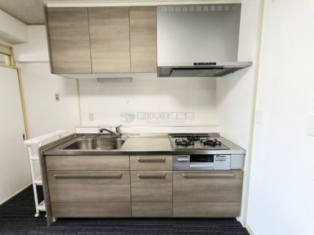 �É������Îs���蒬 �̒��Ã}���V�����̃L�b�`��