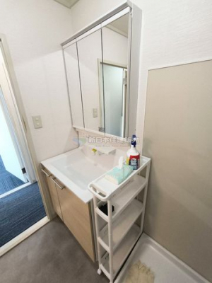 �É������Îs���蒬 �̒��Ã}���V�����̐��ʑ�E���ʏ�