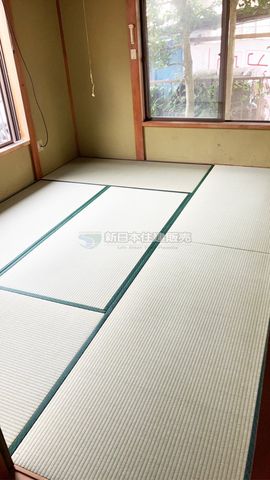 �É����x���S���������� �̒��È�ˌ��ẴL�b�`��