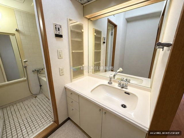 �É������Îs���� �̒��Ã}���V�����̐��ʑ�E���ʏ�