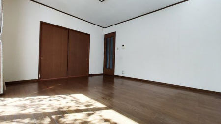�É����O���s���뒬�c �̒��È�ˌ��Ă̂��̑�����