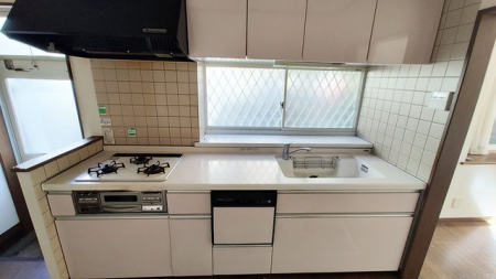 �É����O���s���뒬�c �̒��È�ˌ��ẴL�b�`��